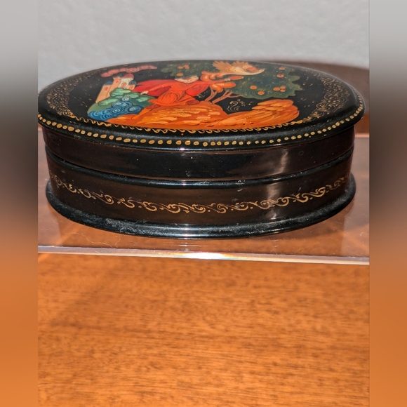 Palekh Russian  Hinged Vintage Box - Picture 2 of 12